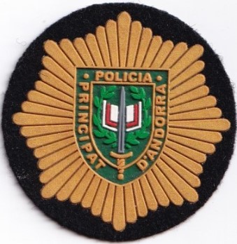 Andorra-policie-čepicový